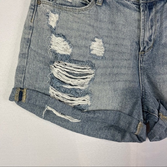 Articles of Society Light Wash Jimmy Rolled Hem Distressed Denim Shorts 27 - Picture 7 of 7